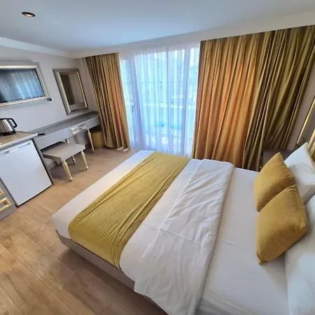 Taksim La Marino アパートホテル 4*