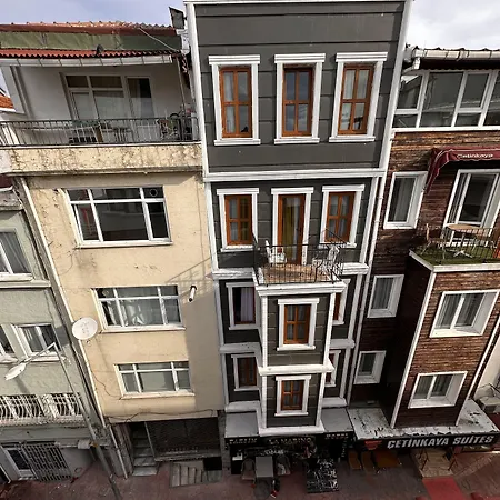 Taksim La Marino アパートホテル