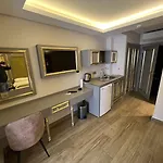 מלון דירות Taksim La Marino 4*