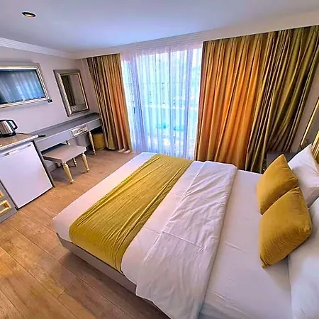 Taksim La Marino 4*