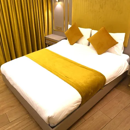 מלון דירות Taksim La Marino 4*